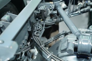 ˹������ ��Rϵ�� 460���� 4X2 AMT�Զ���ǣ����ͼƬ