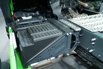 ˹������ ��Rϵ�� 460���� 4X2 AMT�Զ���ǣ����ͼƬ