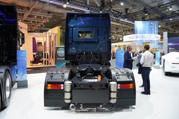 eTOPAS 500 电动牵引车外观图片