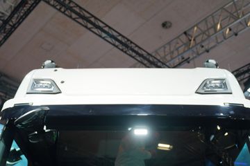 ˹������ Sϵ�� 660���� 4X2 AMT�Զ���ǣ����ͼƬ