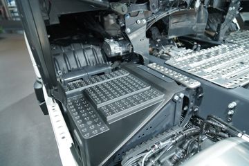 ˹������ Sϵ�� 660���� 4X2 AMT�Զ���ǣ����ͼƬ