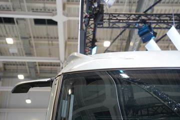 重汽黄河X7 电动牵引车外观图片