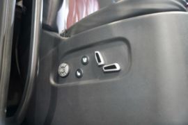 重汽黄河X7&nbsp;电动牵引车驾驶室图片