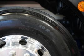 重汽黄河X7&nbsp;电动牵引车底盘图片