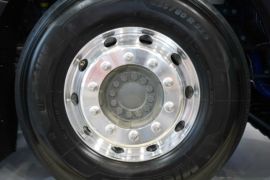 重汽黄河X7&nbsp;电动牵引车底盘图片