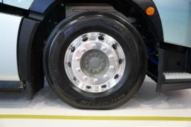 重汽黄河X7&nbsp;电动牵引车底盘图片