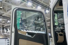 陕汽重卡 德龙X6000 630马力 4X2 LNG自动档牵引车