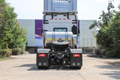 青岛解放 鹰途 头等舱 580马力 6X4 LNG自动档牵引车(CA4257P35K18T1NE6A80)