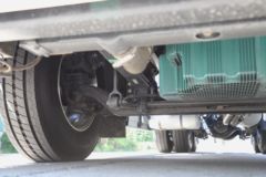 青岛解放 鹰途 头等舱 580马力 6X4 LNG自动档牵引车(CA4257P35K18T1NE6A80)