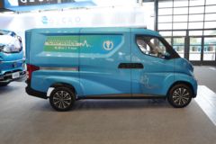 飞碟Enter 海外版 2.7T 2座 4.46米纯电动厢式运输车41.86kWh