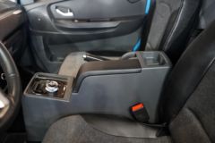 飞碟Enter 海外版 2.7T 2座 4.46米纯电动厢式运输车41.86kWh