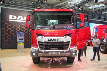 达夫XDC&nbsp;载货车外观                                                图片