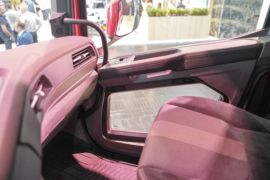 达夫XDC&nbsp;载货车驾驶室                                               图片