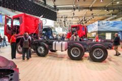 达夫 XFC 480马力 8X4 AMT自动档载货车