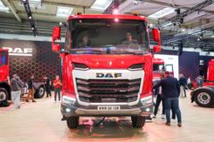 达夫 XFC 480马力 8X4 AMT自动档载货车