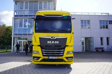 �� TGX 640���� 4X2ǣ����(TGX 18.640)ͼƬ