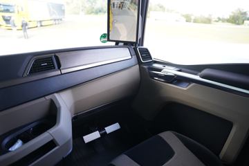 �� TGX 640���� 4X2ǣ����(TGX 18.640)ͼƬ