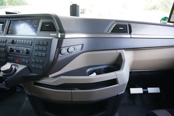 �� TGX 640���� 4X2ǣ����(TGX 18.640)ͼƬ