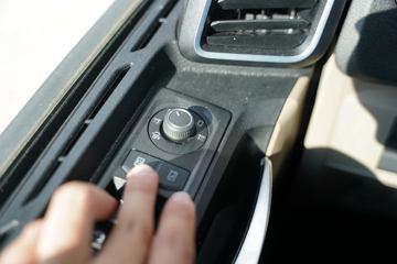 �� TGX 640���� 4X2ǣ����(TGX 18.640)ͼƬ