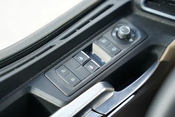 �� TGX 640���� 4X2ǣ����(TGX 18.640)ͼƬ