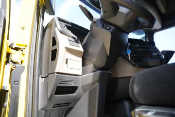 �� TGX 640���� 4X2ǣ����(TGX 18.640)ͼƬ