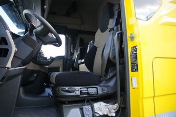 �� TGX 640���� 4X2ǣ����(TGX 18.640)ͼƬ