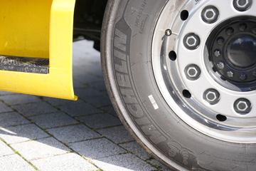 �� TGX 640���� 4X2ǣ����(TGX 18.640)ͼƬ