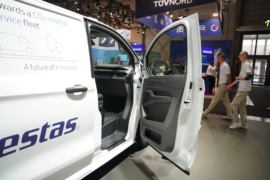 E transporter&nbsp;电动封闭厢货驾驶室图片