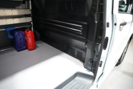 E transporter&nbsp;电动封闭厢货货厢图片