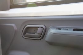 鲸卡T7&nbsp;载货车驾驶室                                               图片