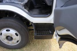 E路达&nbsp;电动冷藏车驾驶室图片