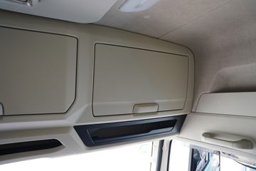 �ൺ��� ӥ; ͷ�Ȳ� 600���� 6X4 LNG�Զ���ǣ����(һ�����12��)(Һ��)ͼƬ