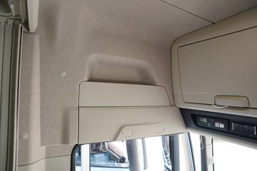 �ൺ��� ӥ; ͷ�Ȳ� 600���� 6X4 LNG�Զ���ǣ����(һ�����12��)(Һ��)ͼƬ