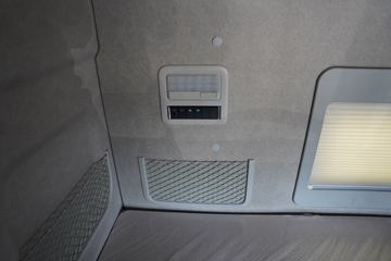 �ൺ��� ӥ; ͷ�Ȳ� 600���� 6X4 LNG�Զ���ǣ����(һ�����12��)(Һ��)ͼƬ