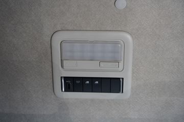 �ൺ��� ӥ; ͷ�Ȳ� 600���� 6X4 LNG�Զ���ǣ����(һ�����12��)(Һ��)ͼƬ