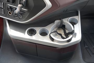 �ൺ��� ӥ; ͷ�Ȳ� 600���� 6X4 LNG�Զ���ǣ����(һ�����12��)(Һ��)ͼƬ