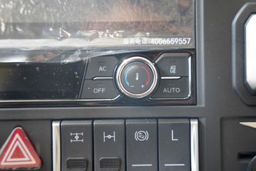 �ൺ��� ӥ; ͷ�Ȳ� 600���� 6X4 LNG�Զ���ǣ����(һ�����12��)(Һ��)ͼƬ