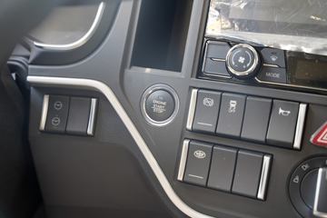 �ൺ��� ӥ; ͷ�Ȳ� 600���� 6X4 LNG�Զ���ǣ����(һ�����12��)(Һ��)ͼƬ