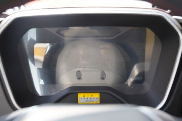 �ൺ��� ӥ; ͷ�Ȳ� 600���� 6X4 LNG�Զ���ǣ����(һ�����12��)(Һ��)ͼƬ