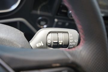 �ൺ��� ӥ; ͷ�Ȳ� 600���� 6X4 LNG�Զ���ǣ����(һ�����12��)(Һ��)ͼƬ