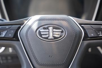 �ൺ��� ӥ; ͷ�Ȳ� 600���� 6X4 LNG�Զ���ǣ����(һ�����12��)(Һ��)ͼƬ