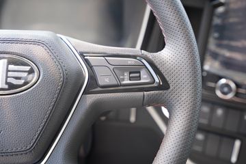 �ൺ��� ӥ; ͷ�Ȳ� 600���� 6X4 LNG�Զ���ǣ����(һ�����12��)(Һ��)ͼƬ