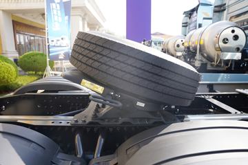 �ൺ��� ӥ; ͷ�Ȳ� 600���� 6X4 LNG�Զ���ǣ����(һ�����12��)(Һ��)ͼƬ