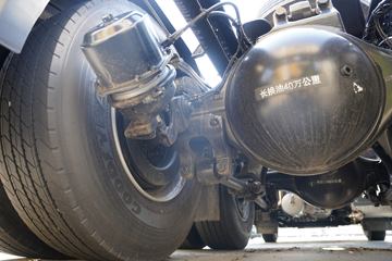 �ൺ��� ӥ; ͷ�Ȳ� 600���� 6X4 LNG�Զ���ǣ����(һ�����12��)(Һ��)ͼƬ