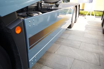 �ൺ��� ӥ; ͷ�Ȳ� 600���� 6X4 LNG�Զ���ǣ����(һ�����12��)(Һ��)ͼƬ