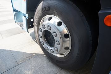 �ൺ��� ӥ; ͷ�Ȳ� 600���� 6X4 LNG�Զ���ǣ����(һ�����12��)(Һ��)ͼƬ