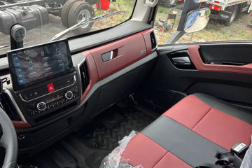 �������� ��EH Proϵ 4.5T 4.18�׵��Ŵ��綯��դʽ�Ῠ135kWhͼƬ