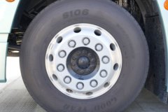 青岛解放 鹰途 商务舱 620马力 6X4 AMT自动档牵引车(速比3.36)(带液缓)(CA4257P35K18T1E6A80)