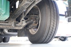 青岛解放 鹰途 商务舱 620马力 6X4 AMT自动档牵引车(速比3.36)(带液缓)(CA4257P35K18T1E6A80)