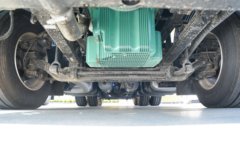 青岛解放 鹰途 商务舱 620马力 6X4 AMT自动档牵引车(速比3.36)(带液缓)(CA4257P35K18T1E6A80)